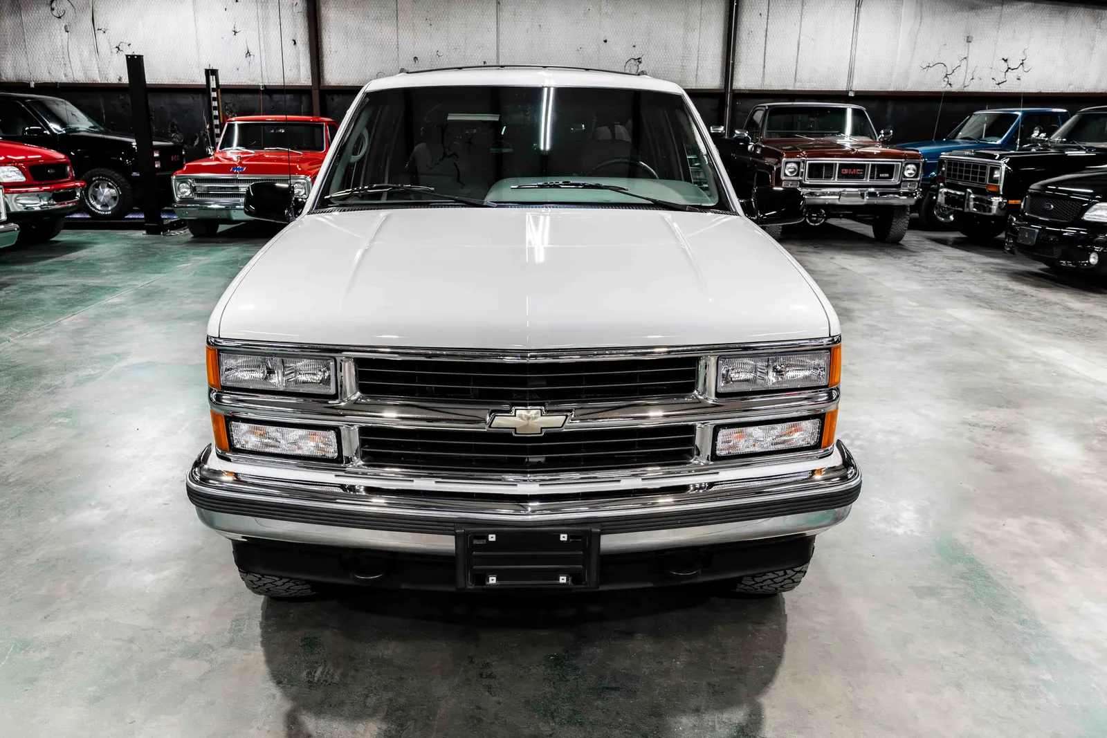 One Owner 1995-Chevrolet-Suburban-White-1GNFK16K7SJ343461-40.jpg